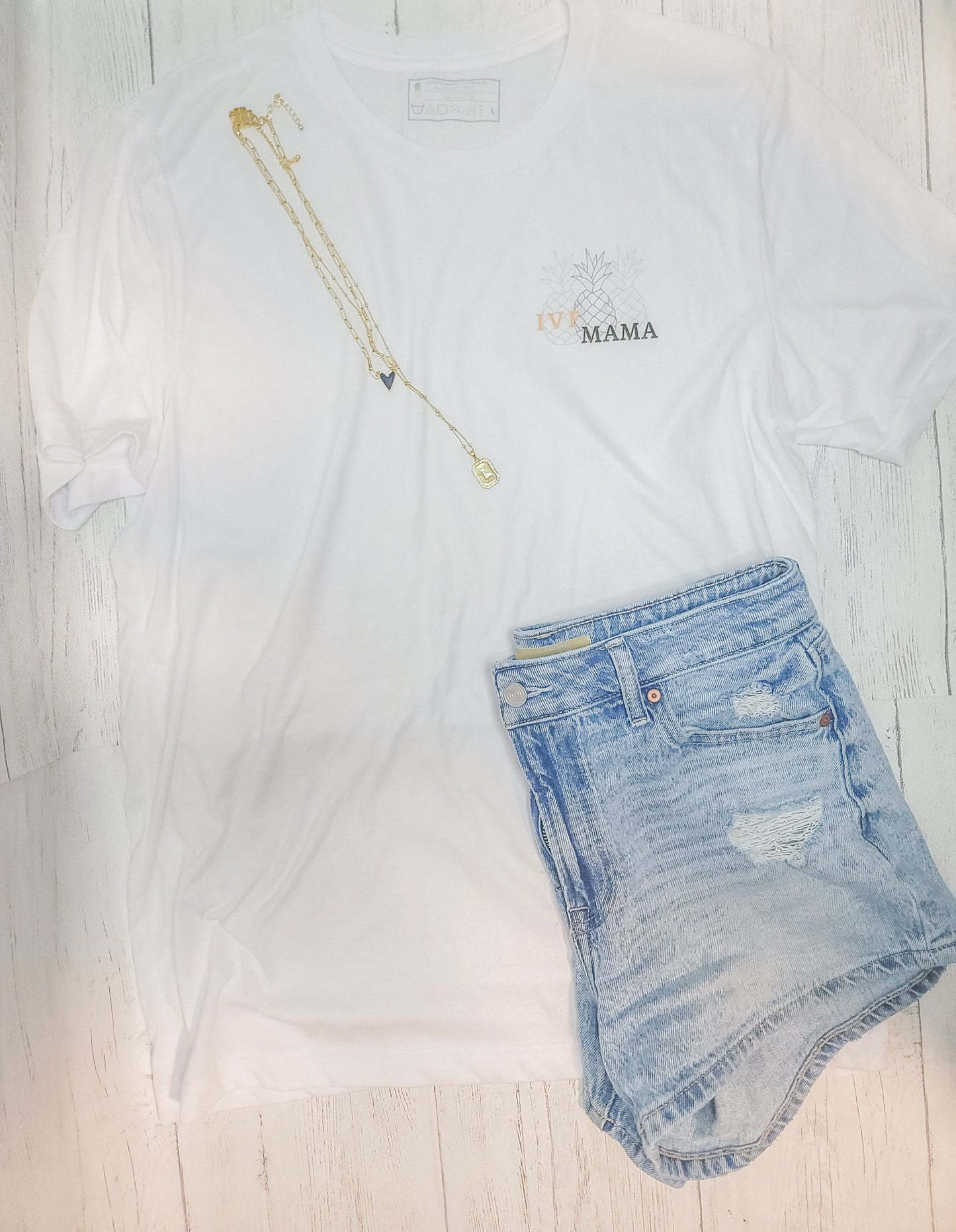 IVF Mama Tee – Infertility Awareness Shirt with Gold Pineapple Design