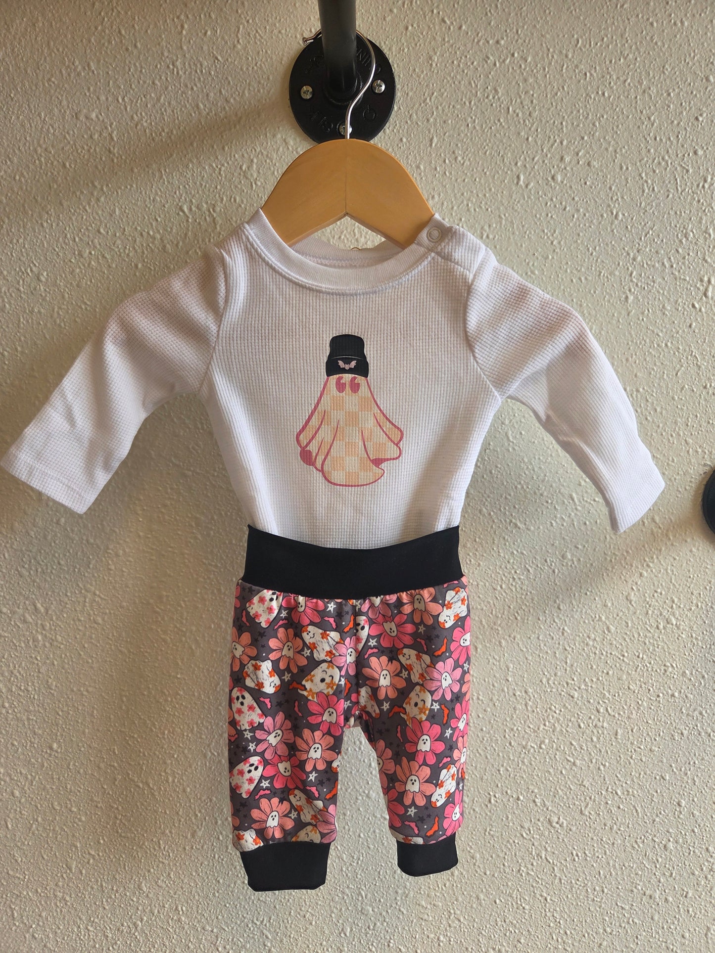 Long Sleeve Halloween Infant Onesie – Pumpkin or Ghost | Matching Family Crewnecks