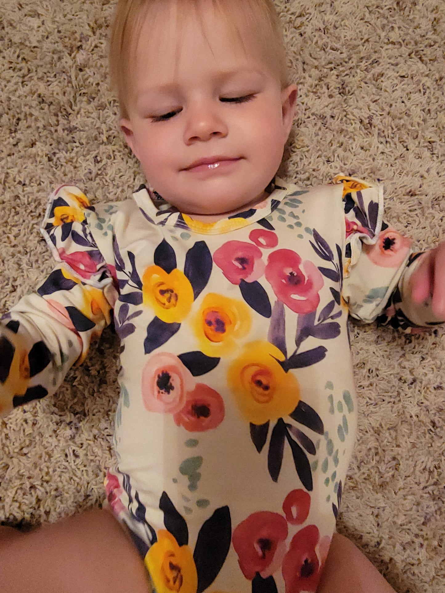 Floral Bamboo Baby Onesie – Soft & Breathable Infant Bodysuit