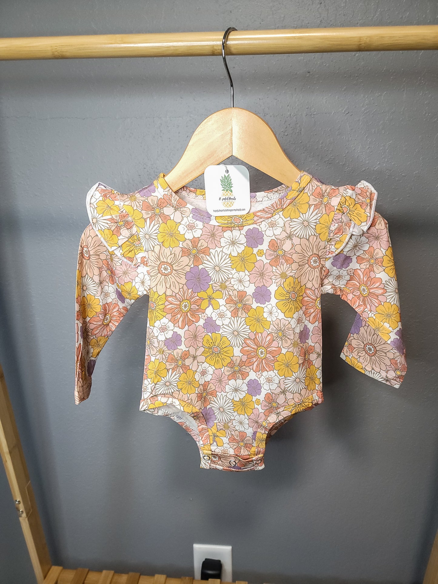 Retro Floral Bamboo Baby Onesie – Infant Bodysuit