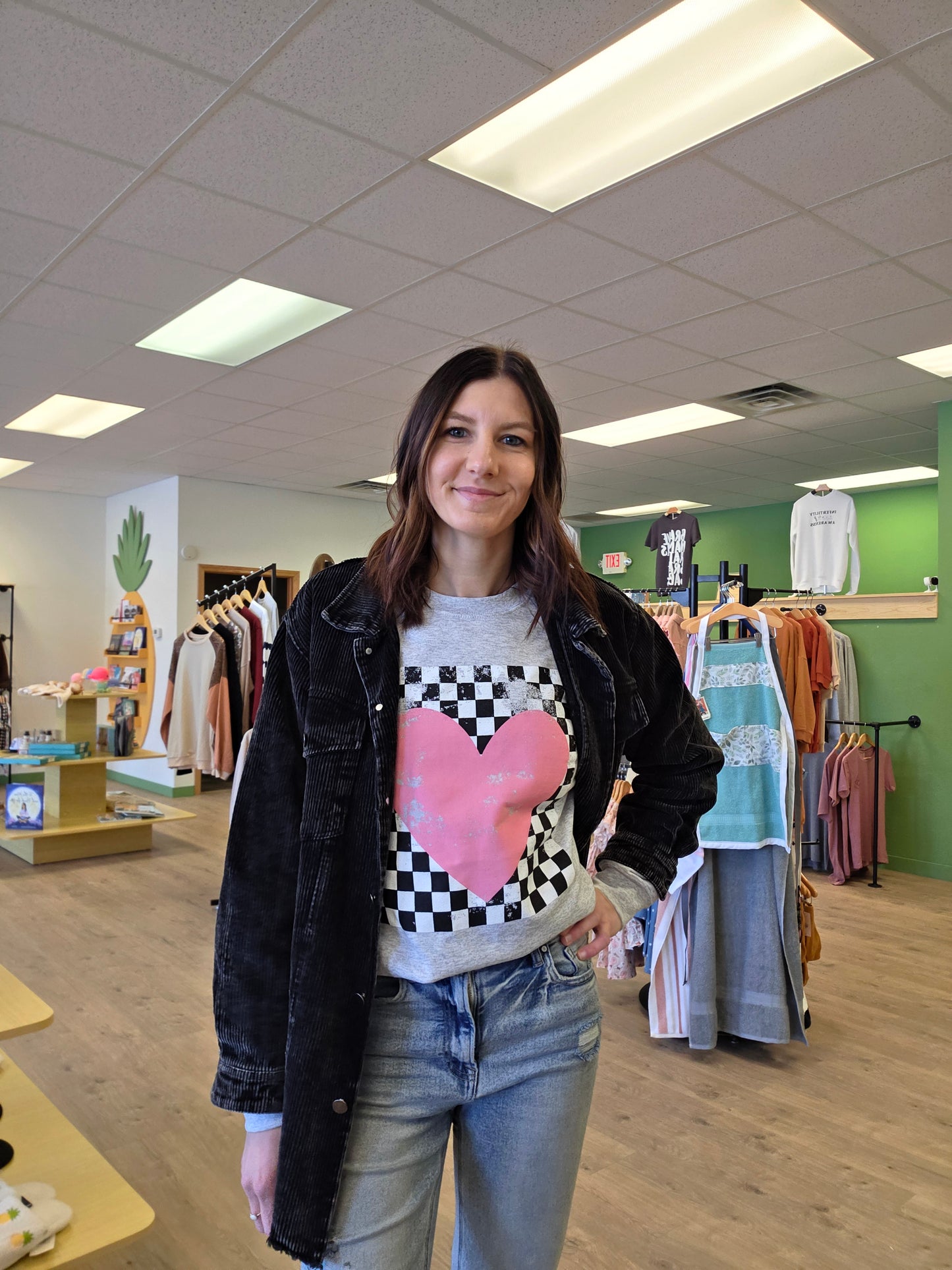 Checkered Heart Valentine’s Day Sweatshirt – Ash Grey | Unisex Fit